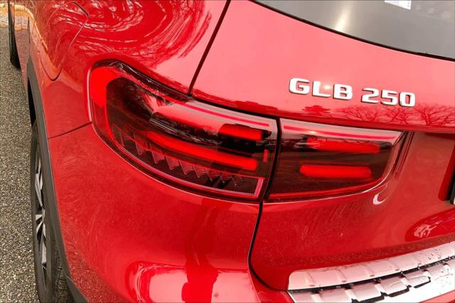 2026 Mercedes-Benz GLB 4MATIC