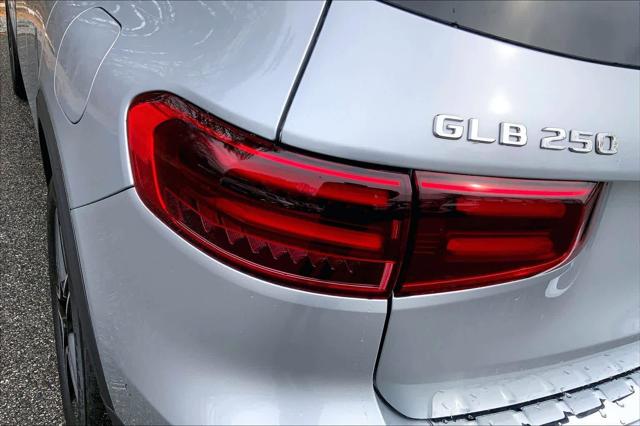 2026 Mercedes-Benz GLB 4MATIC