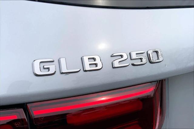 2026 Mercedes-Benz GLB 4MATIC