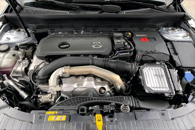 2026 Mercedes-Benz GLB 4MATIC