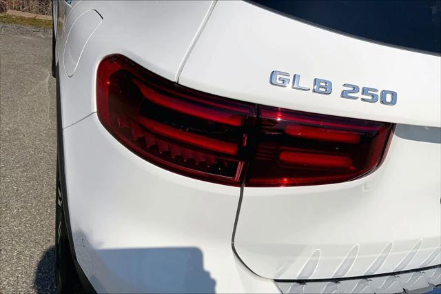 2026 Mercedes-Benz GLB 4MATIC