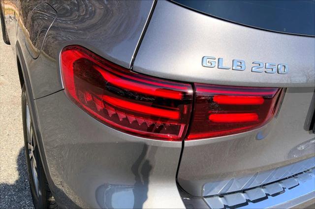2026 Mercedes-Benz GLB 4MATIC