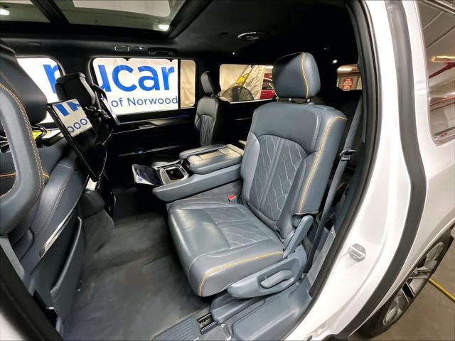 2023 Jeep Grand Wagoneer L Series III 4x4