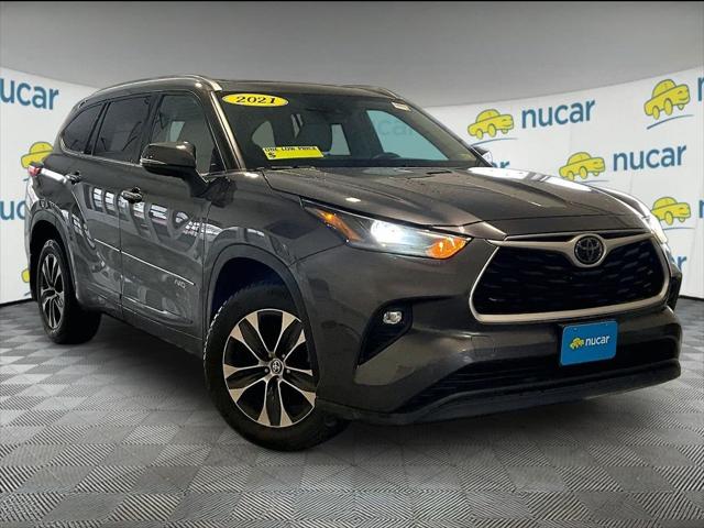 2021 Toyota Highlander XLE for sale in Norwood, MA