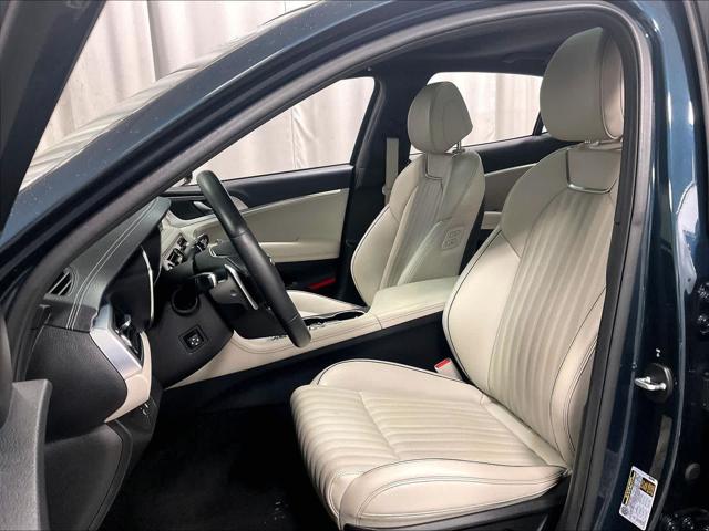 2023 Genesis G70 2.0T AWD