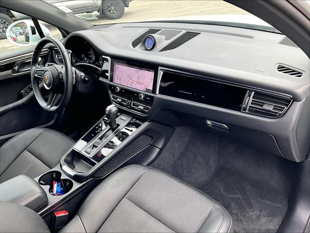 2023 Porsche Macan T