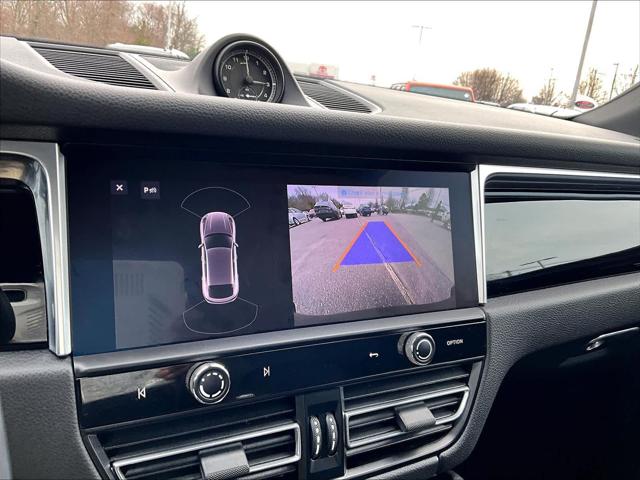 2023 Porsche Macan T