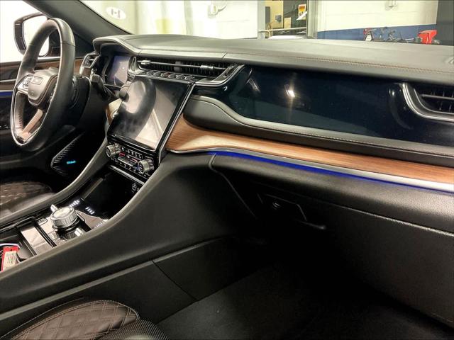 2022 Jeep Grand Cherokee Summit 4x4