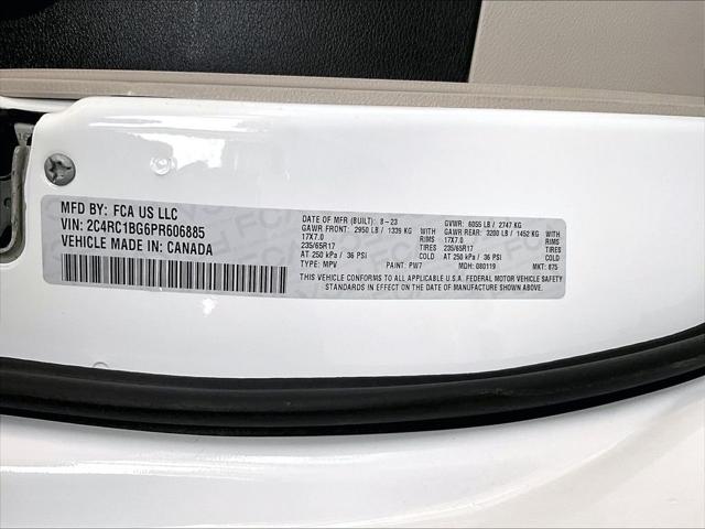 2023 Chrysler Pacifica Touring L