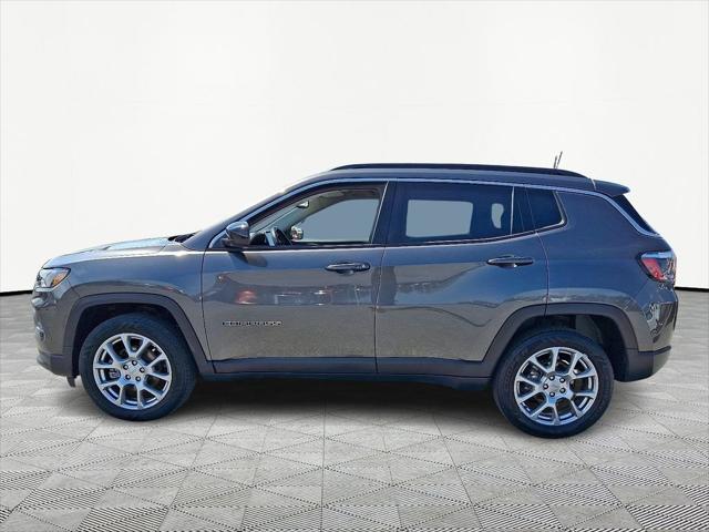2022 Jeep Compass Latitude Lux 4x4