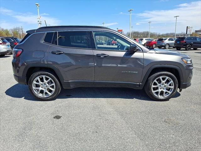 2022 Jeep Compass Latitude Lux 4x4
