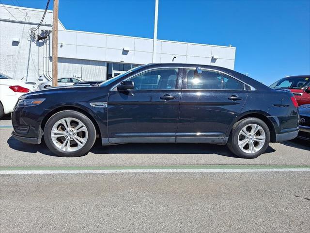 2017 Ford Taurus SEL