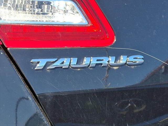 2017 Ford Taurus SEL
