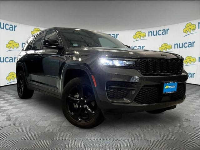 2023 Jeep Grand Cherokee Altitude 4x4 for sale in Norwood, MA