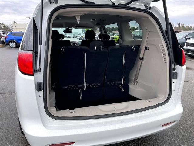 2023 Chrysler Voyager LX