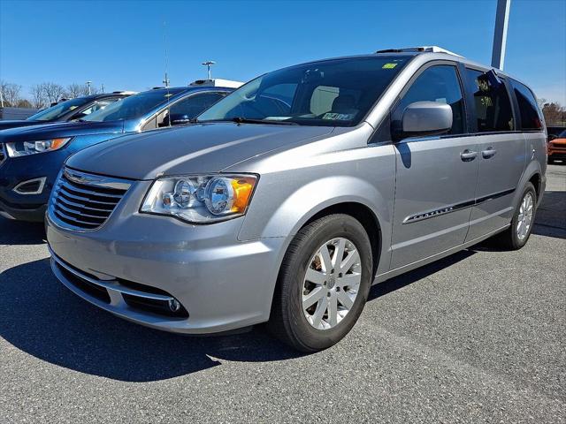 2016 Chrysler Town & Country Touring