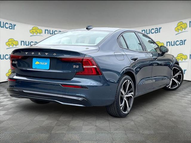 2024 Volvo S60 B5 Plus Dark Theme