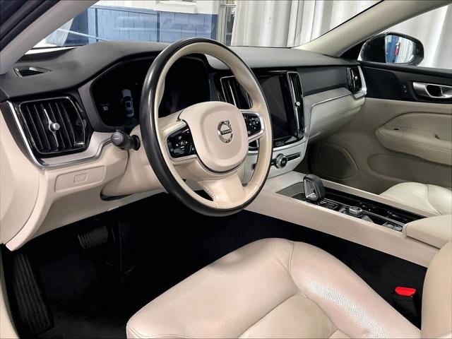 2024 Volvo S60 B5 Plus Dark Theme