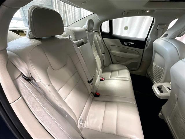 2024 Volvo S60 B5 Plus Dark Theme
