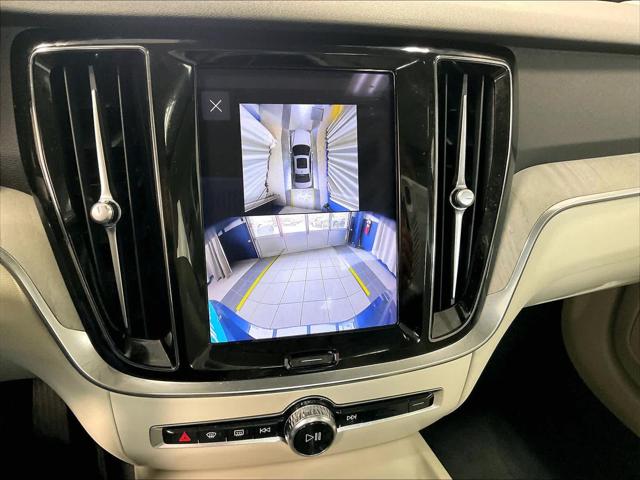 2024 Volvo S60 B5 Plus Dark Theme