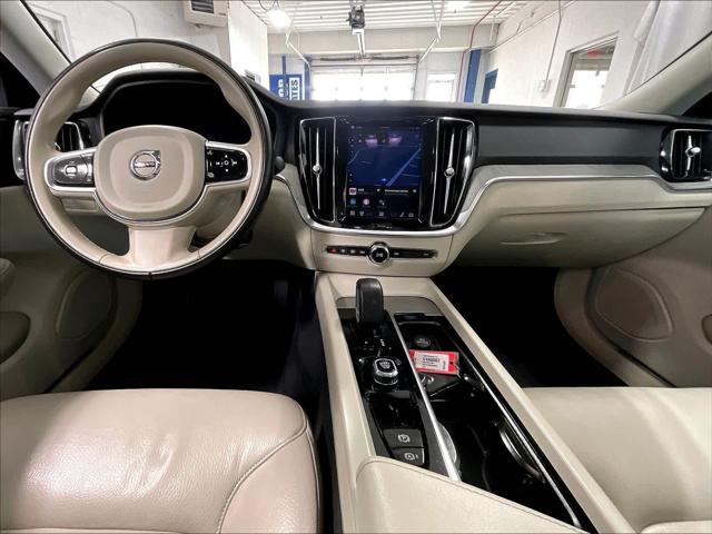 2024 Volvo S60 B5 Plus Dark Theme