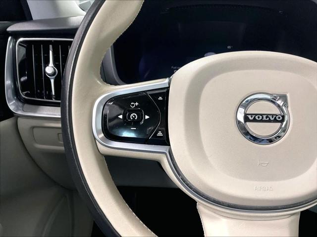 2024 Volvo S60 B5 Plus Dark Theme