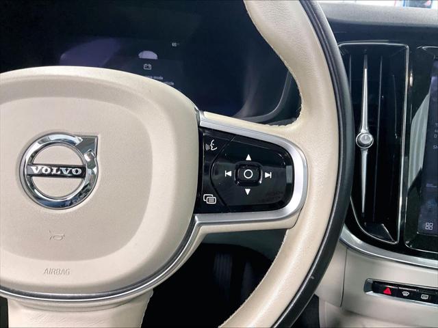 2024 Volvo S60 B5 Plus Dark Theme