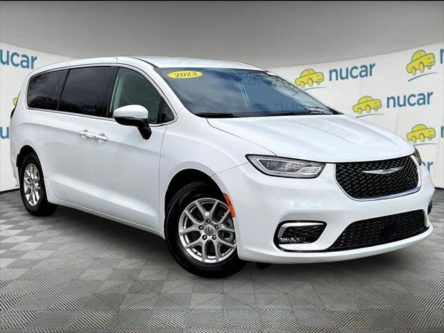 2023 Chrysler Pacifica Touring L for sale in Norwood, MA