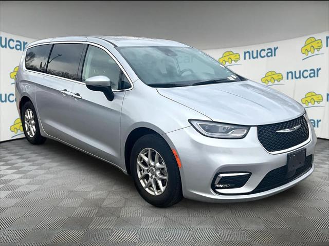 2023 Chrysler Pacifica Touring L for sale in Norwood, MA