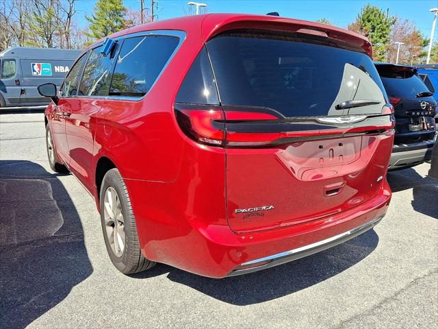 2024 Chrysler Pacifica Touring L AWD