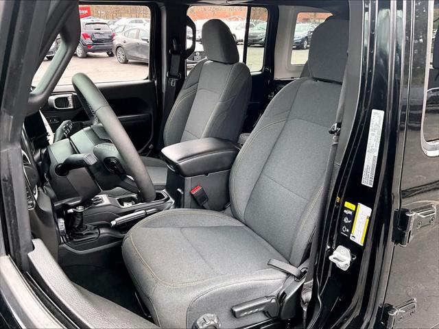 2025 Jeep Wrangler 4-Door Summit 4x4