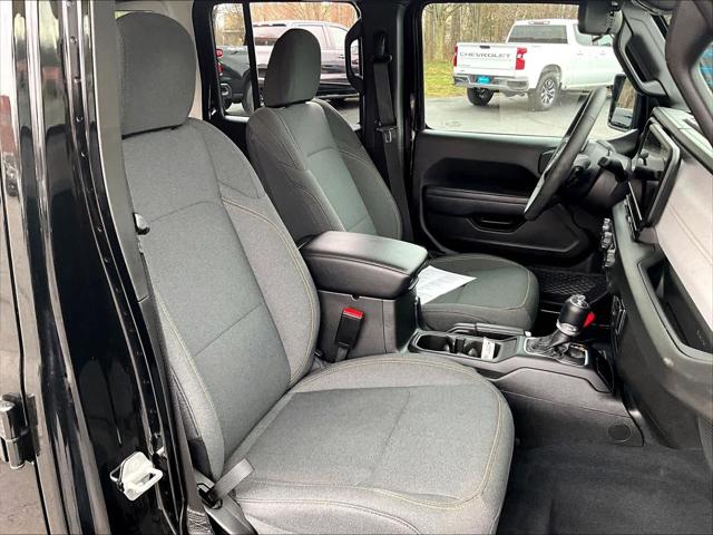 2025 Jeep Wrangler 4-Door Summit 4x4