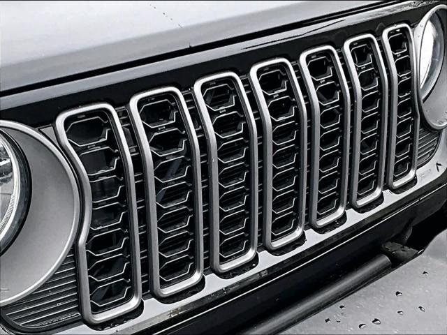 2025 Jeep Wrangler 4-Door Summit 4x4