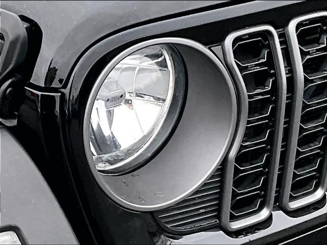 2025 Jeep Wrangler 4-Door Summit 4x4