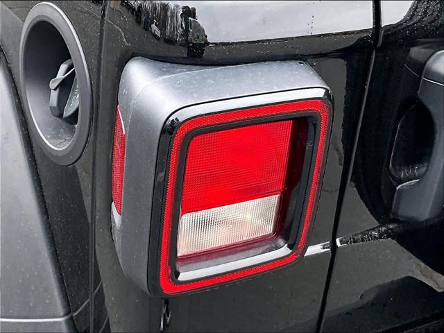 2025 Jeep Wrangler 4-Door Summit 4x4