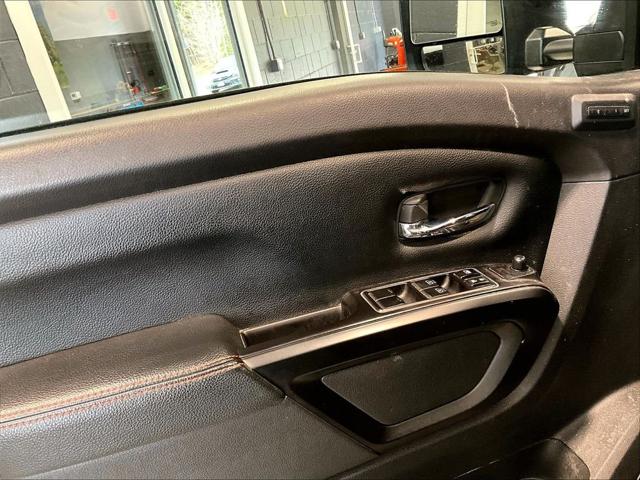 2021 Nissan Titan Crew Cab PRO-4X 4x4