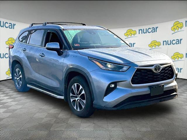 2023 Toyota Highlander XLE for sale in Norwood, MA