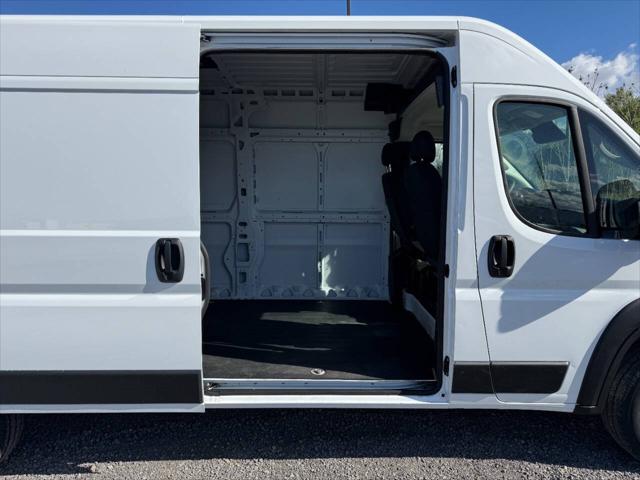 2025 Ram ProMaster 2500 Cargo Van Tradesman High Roof 159" WB w/Pass Seat