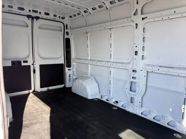 2025 Ram ProMaster 2500 Cargo Van Tradesman High Roof 159" WB w/Pass Seat
