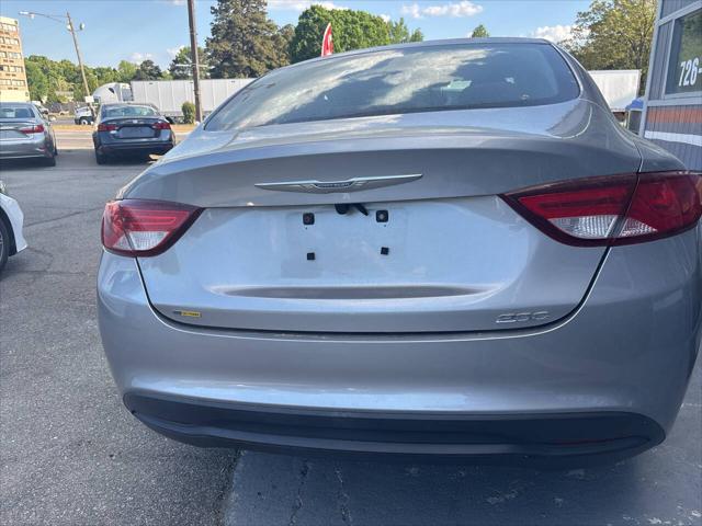 2016 Chrysler 200 LX