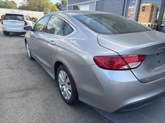 2016 Chrysler 200 LX