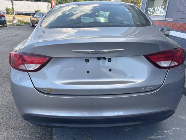 2016 Chrysler 200 LX