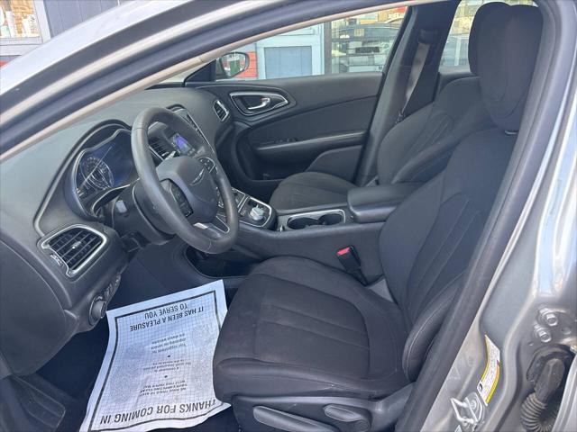 2016 Chrysler 200 LX