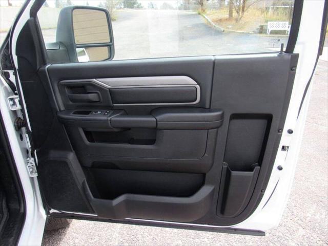 2024 Ram 3500 Tradesman/SLT