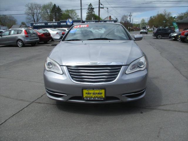 2013 Chrysler 200 Touring