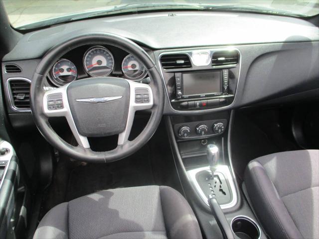 2013 Chrysler 200 Touring