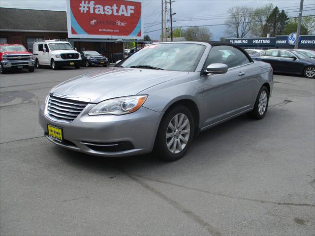 2013 Chrysler 200 Touring