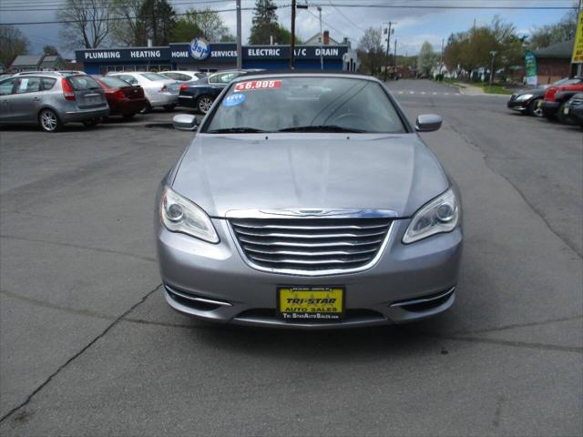 2013 Chrysler 200 Touring