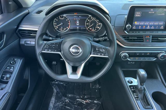 2026 Nissan Altima SV FWD
