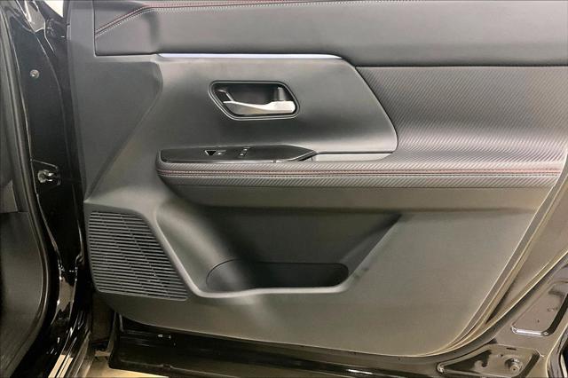 2025 Nissan Kicks SR Intelligent AWD